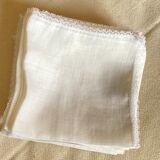Set of very fine linen towels