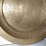 Plateau marocain gravé rond métal doré , cuivre jaune
