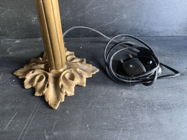 Lampe Napoléon III en bronze et tulipe en verre pressé