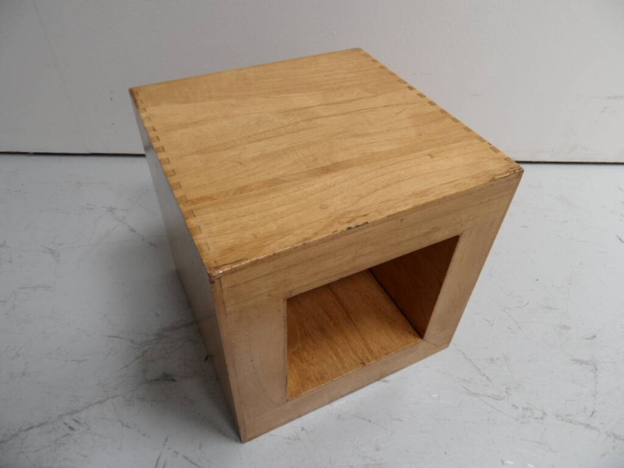 Tables basses cubiques, années 1960
