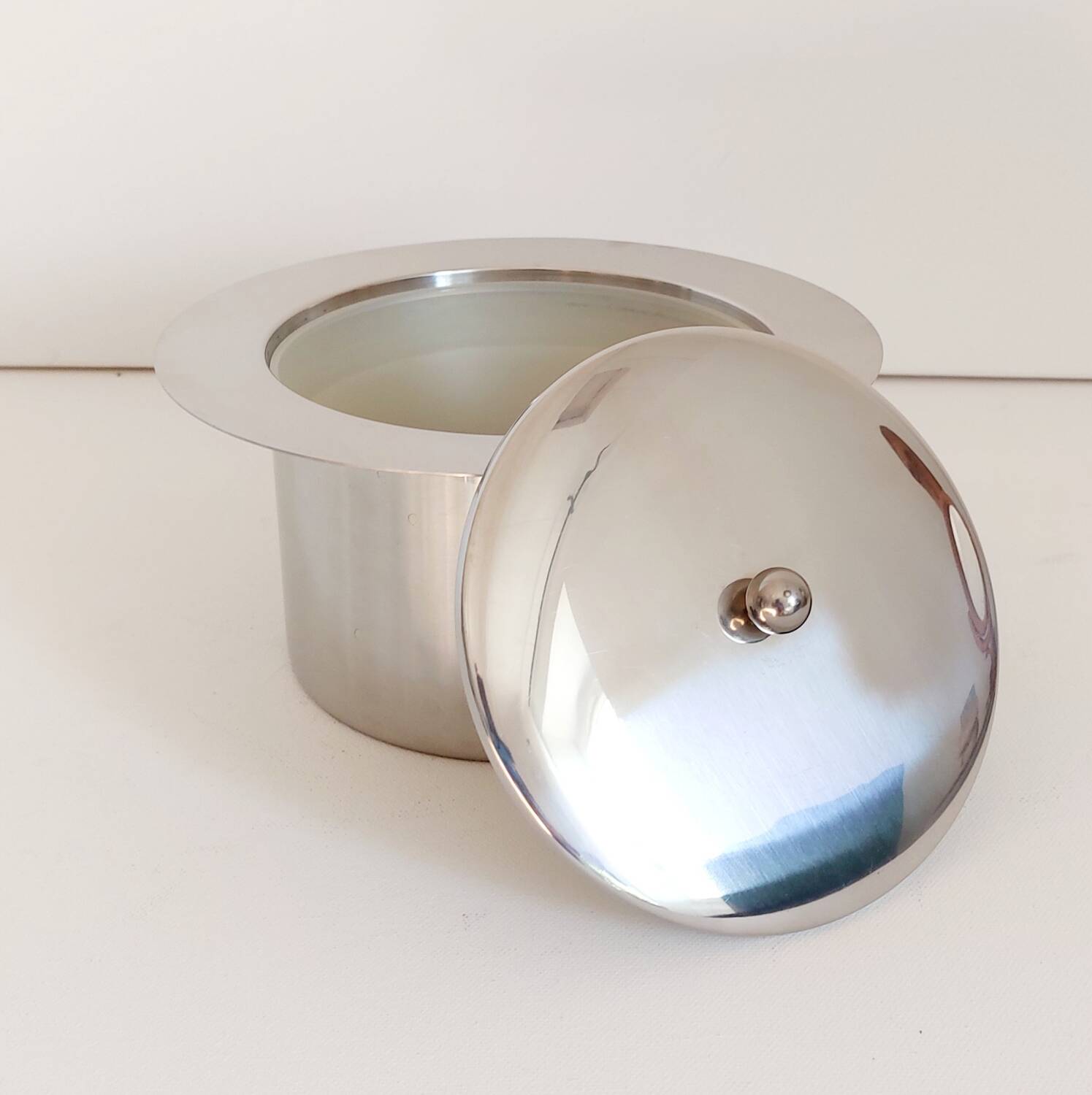 Designer stainless steel ice bucket