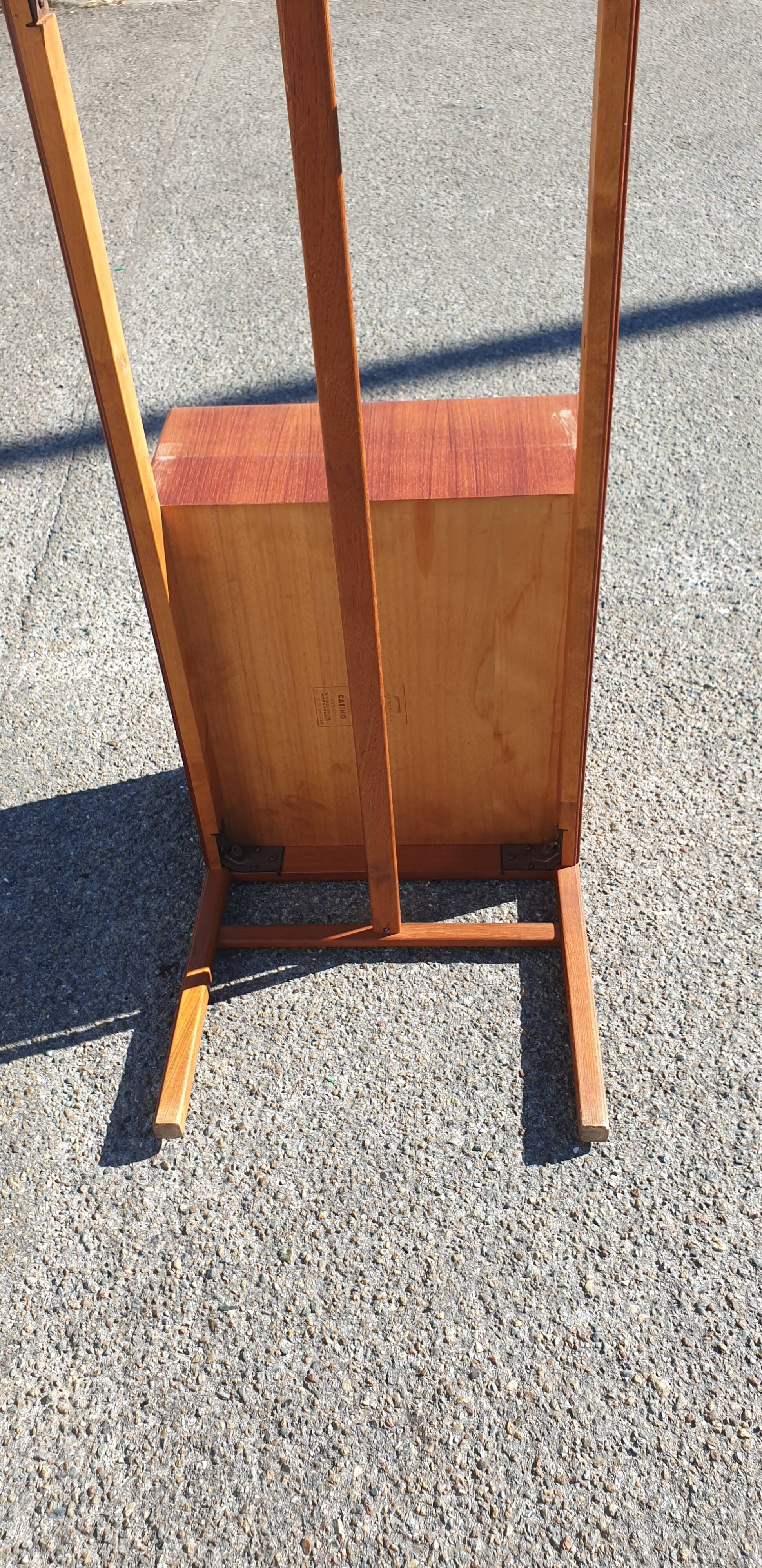 Desing 60 entry cabinet in swedish teak