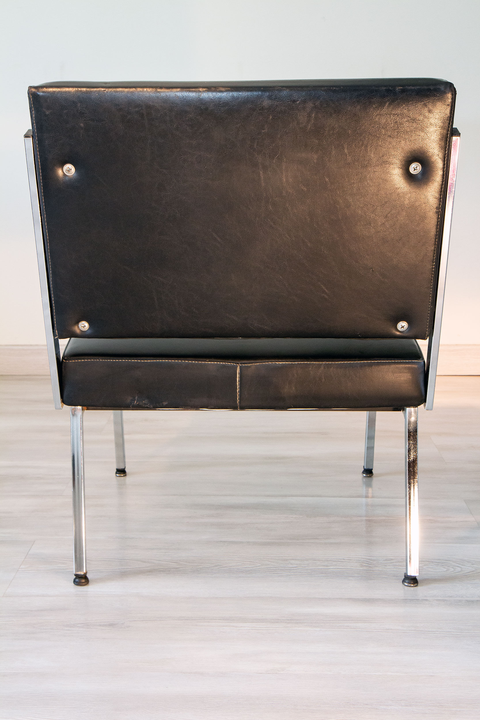 Heater year 60 chrome and imitation black leather