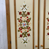 Armoire penderie peint à la main fleurs