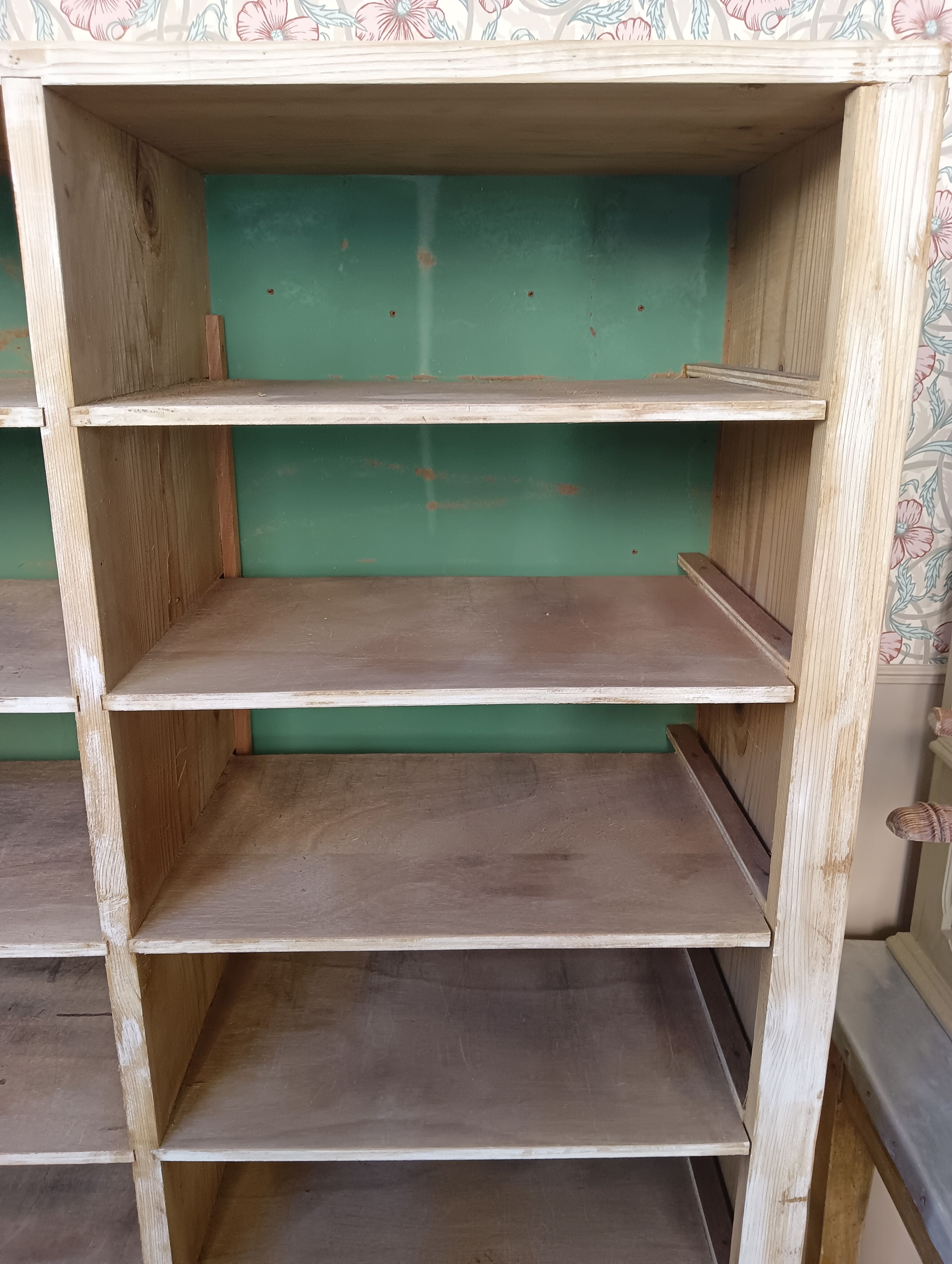 Locker storage cabinet