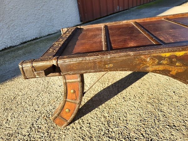 Table basse en bois métal et cuivre