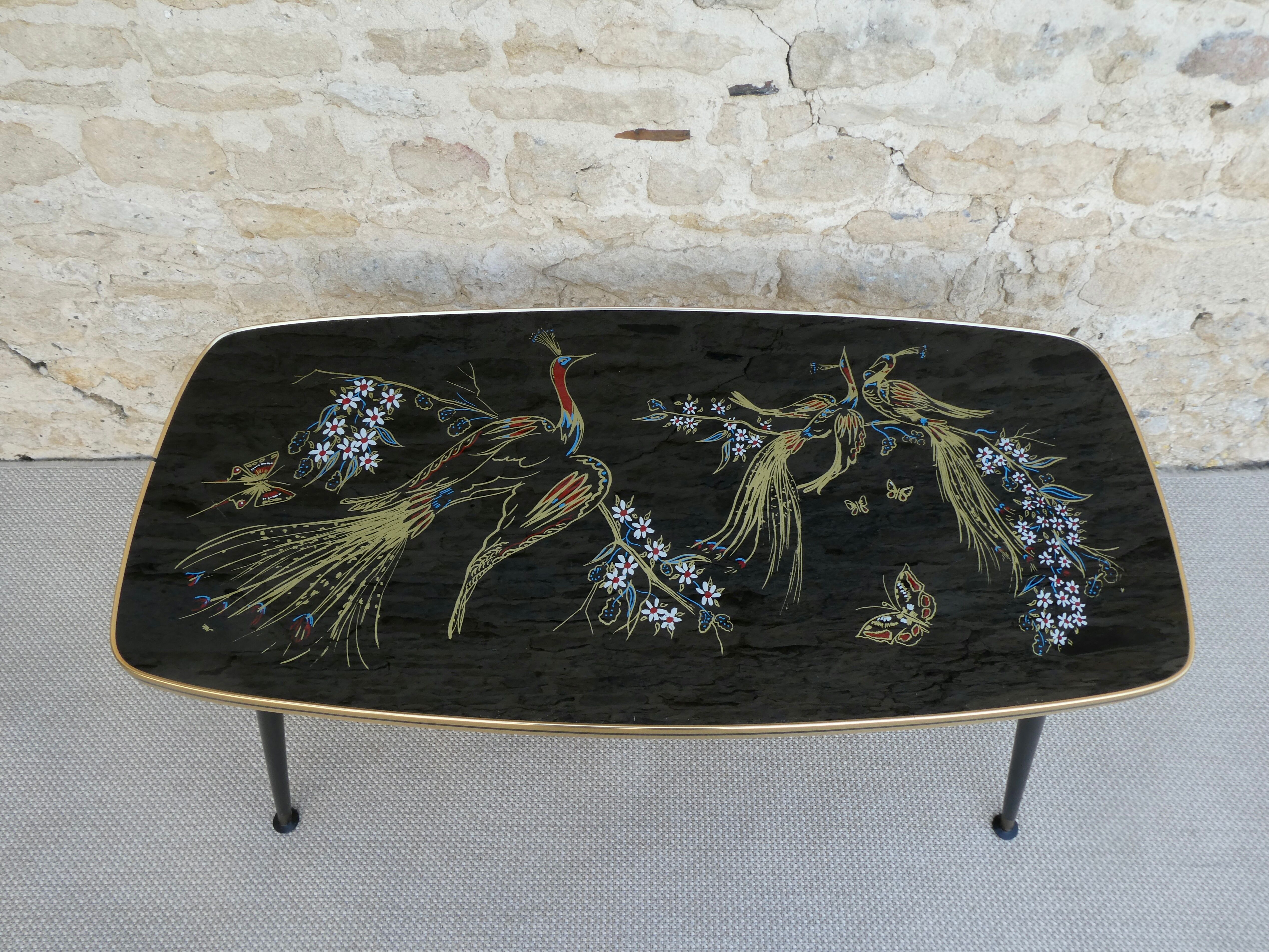 Coffee table from the 50s, tropical bird decor
