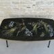 Table basse des années 50, décor oiseaux tropicaux