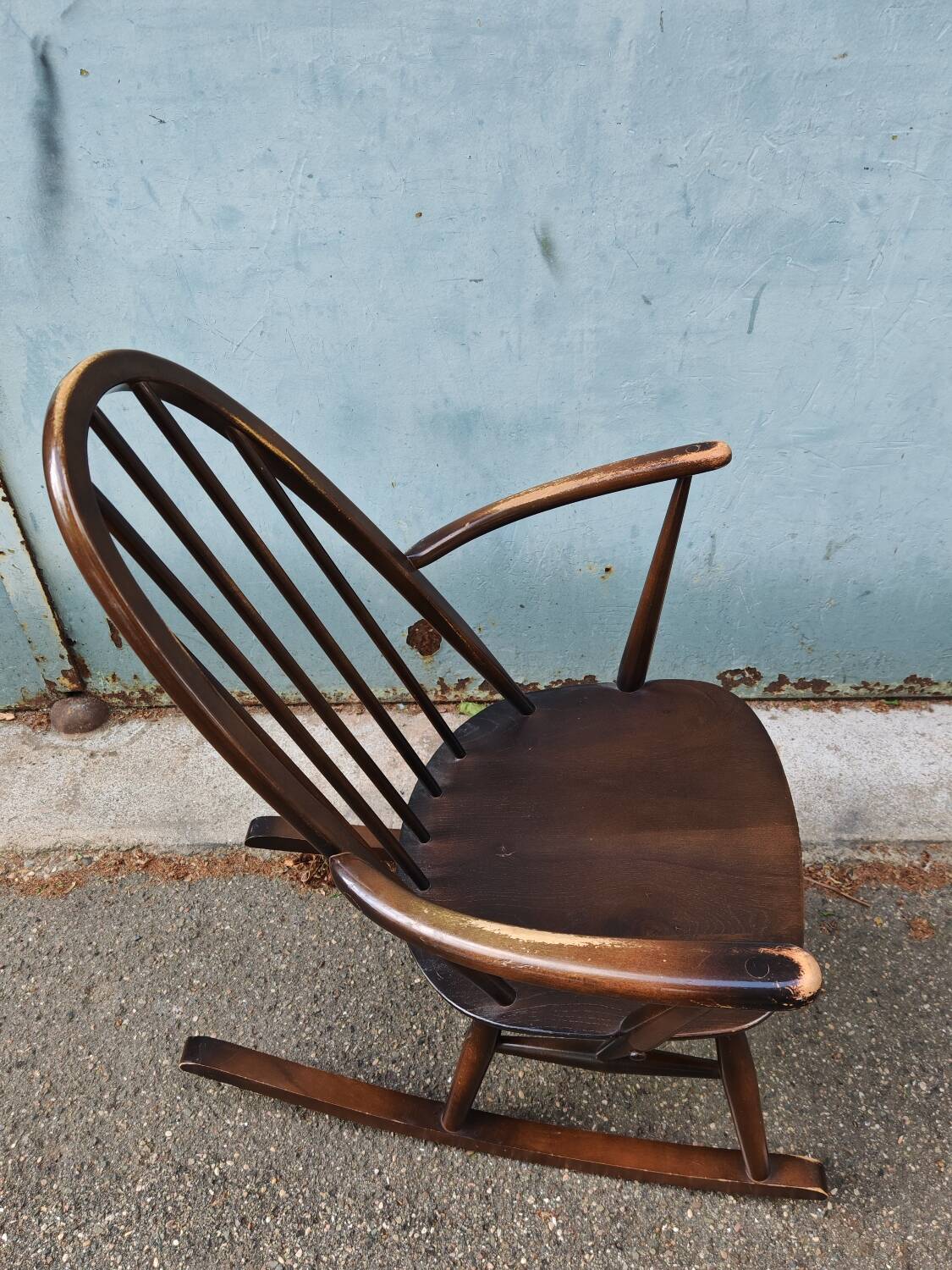 Vintage rocking chair