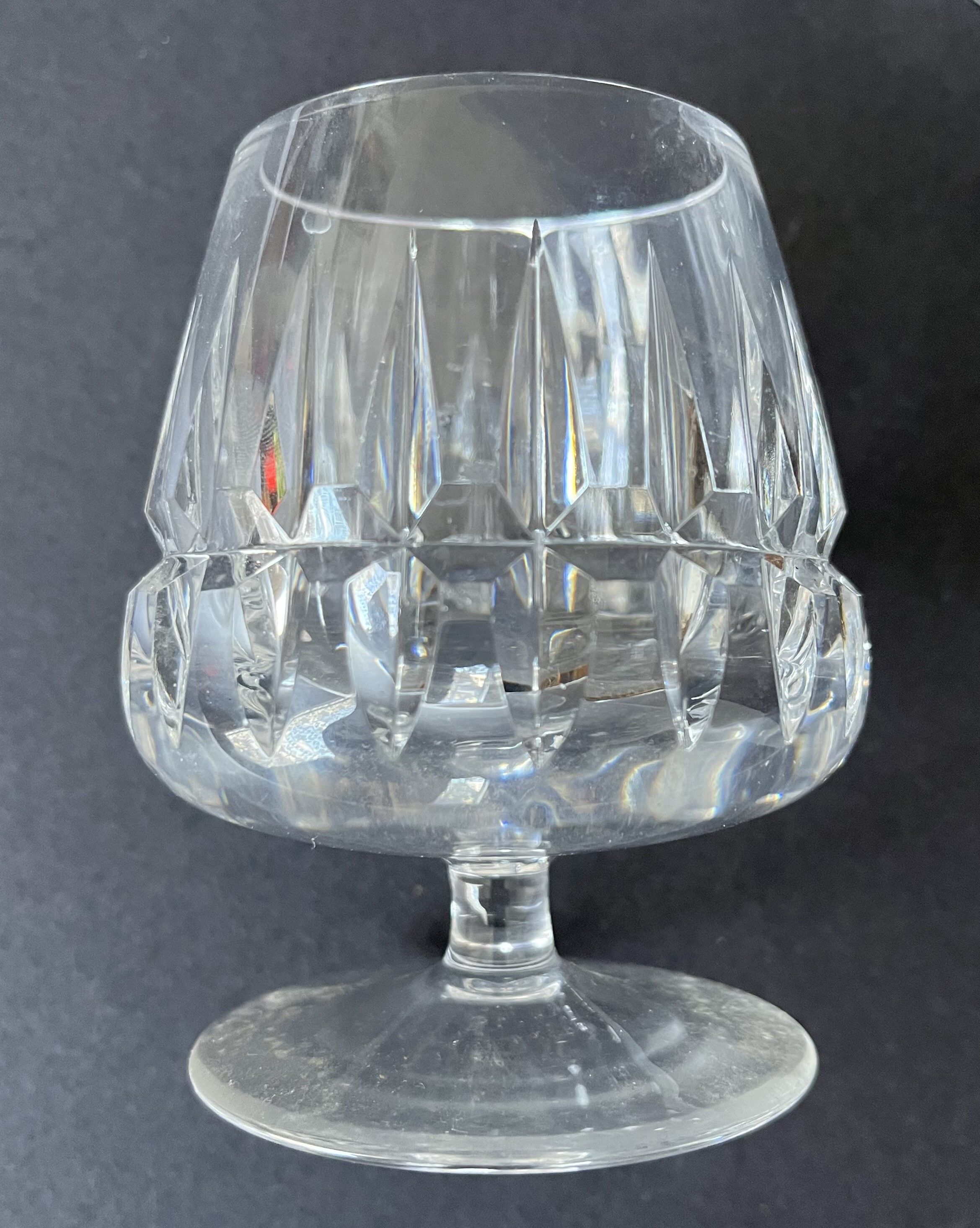 Deux verres à alcool en cristal