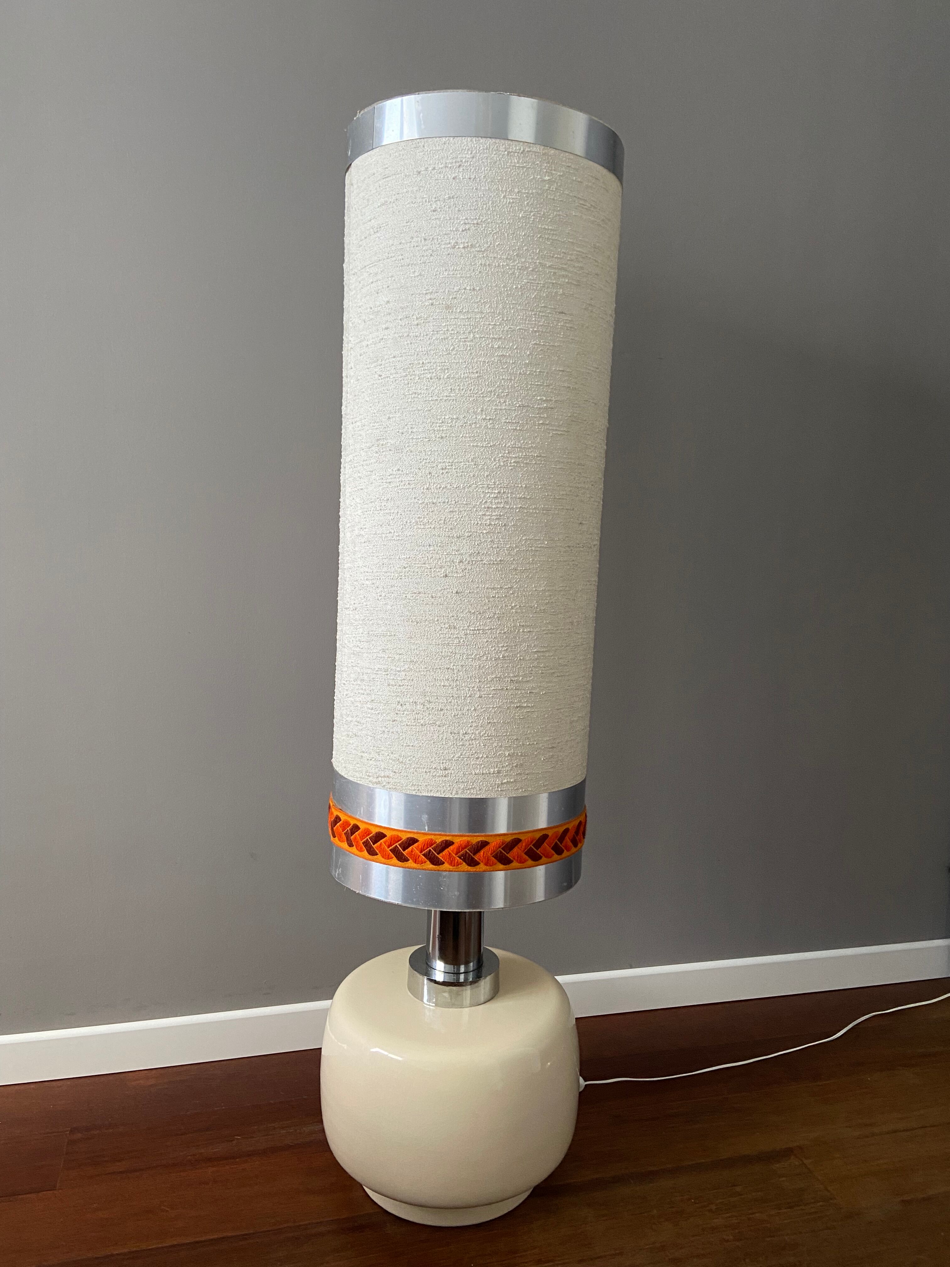 Cracked ceramic floor lamp