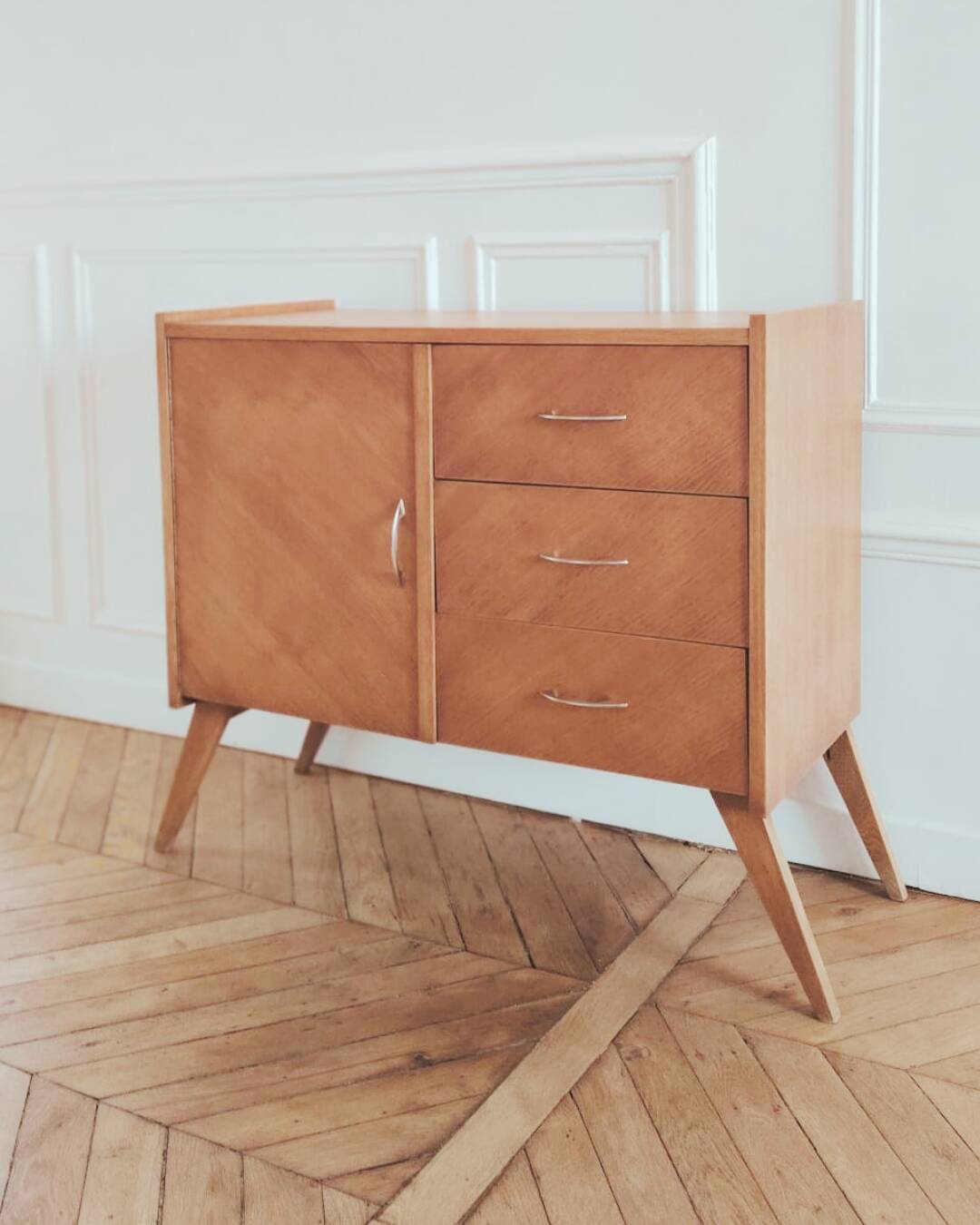Small vintage buffet in Scandinavian style, 1950s-60s.