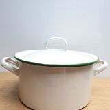 Enamelled pot