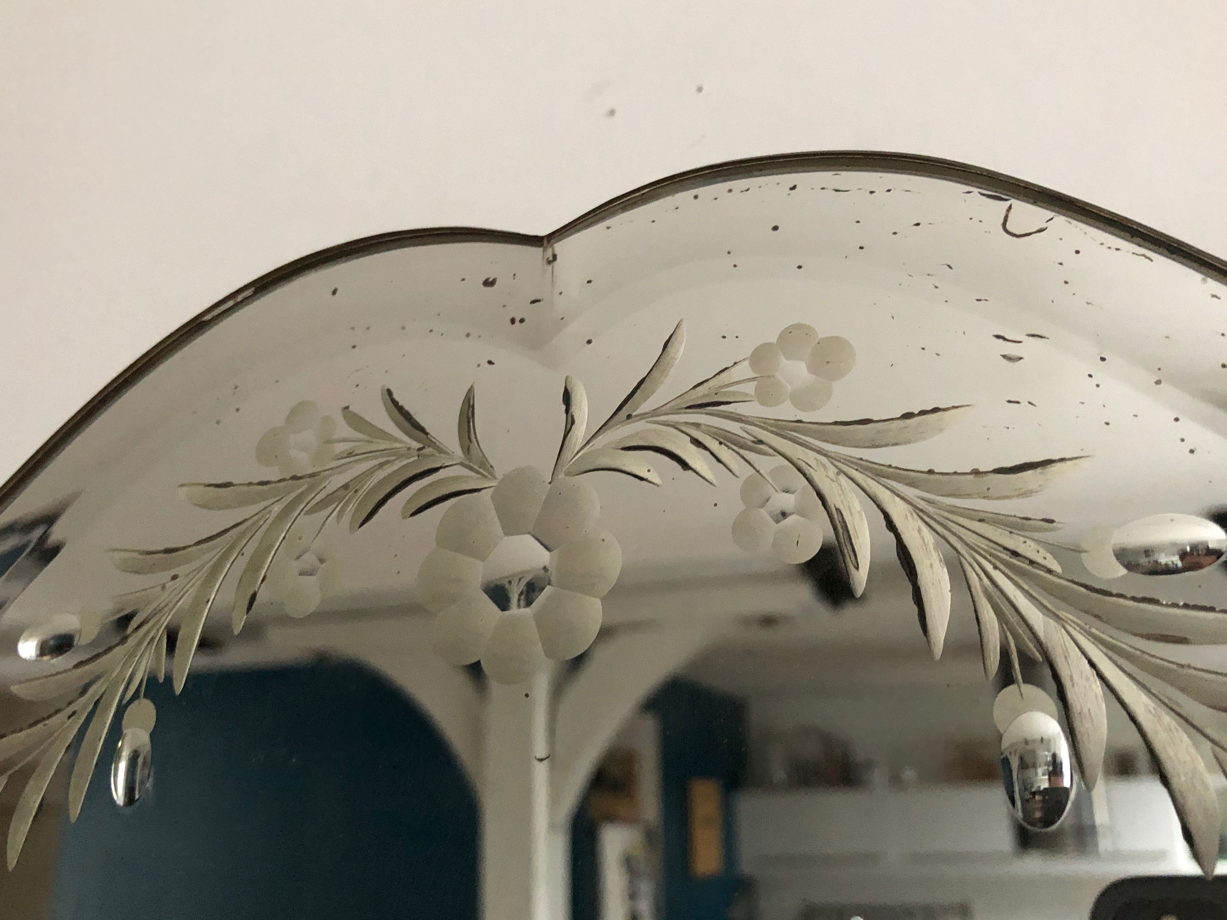 Old bevelled and engraved mirror   43x63cm