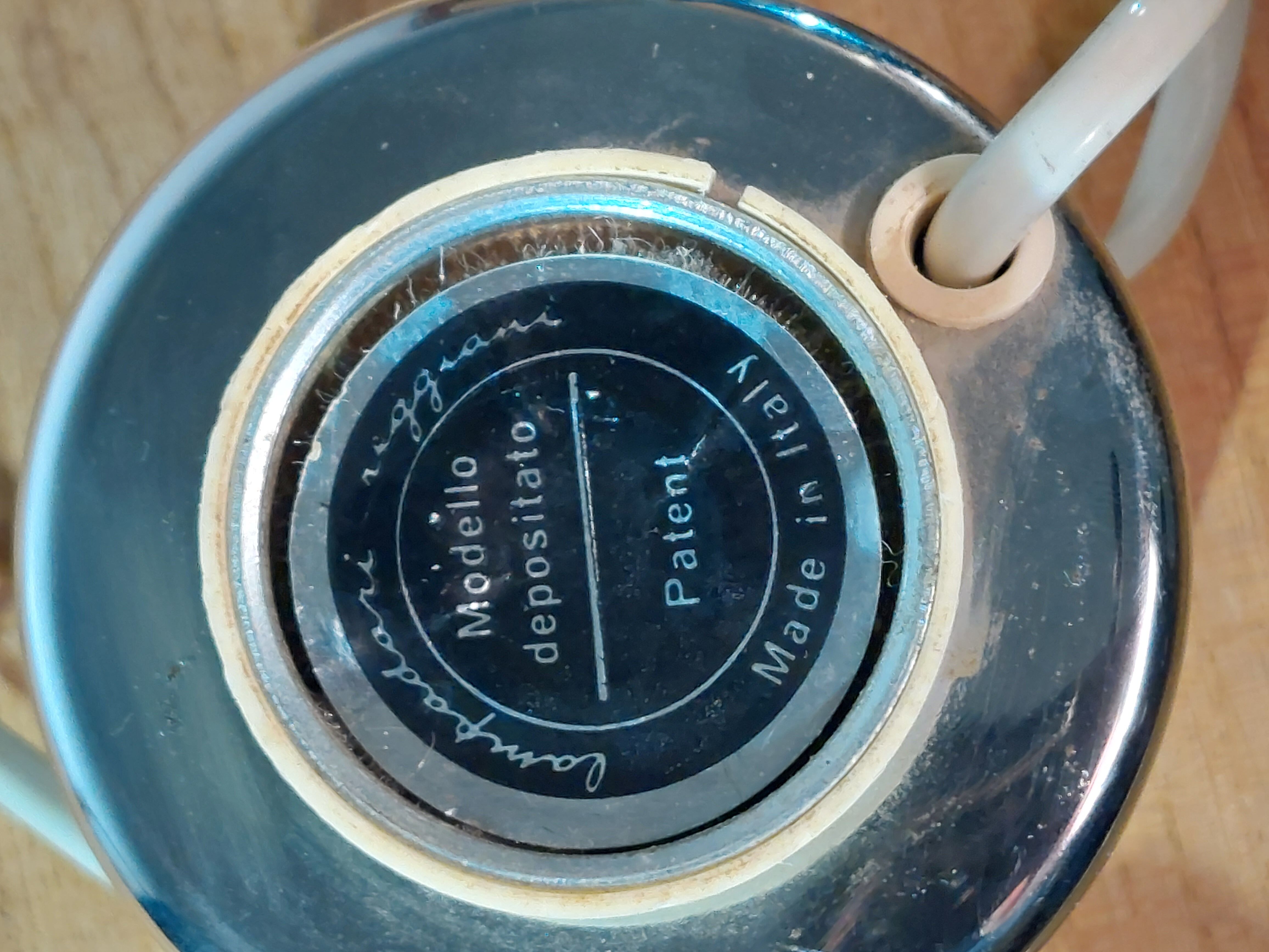 Table lamp Geoffrey Reggiani magnet