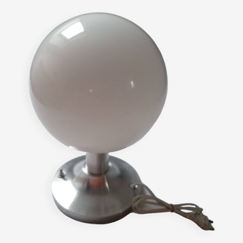 lampe à poser  globe opaline