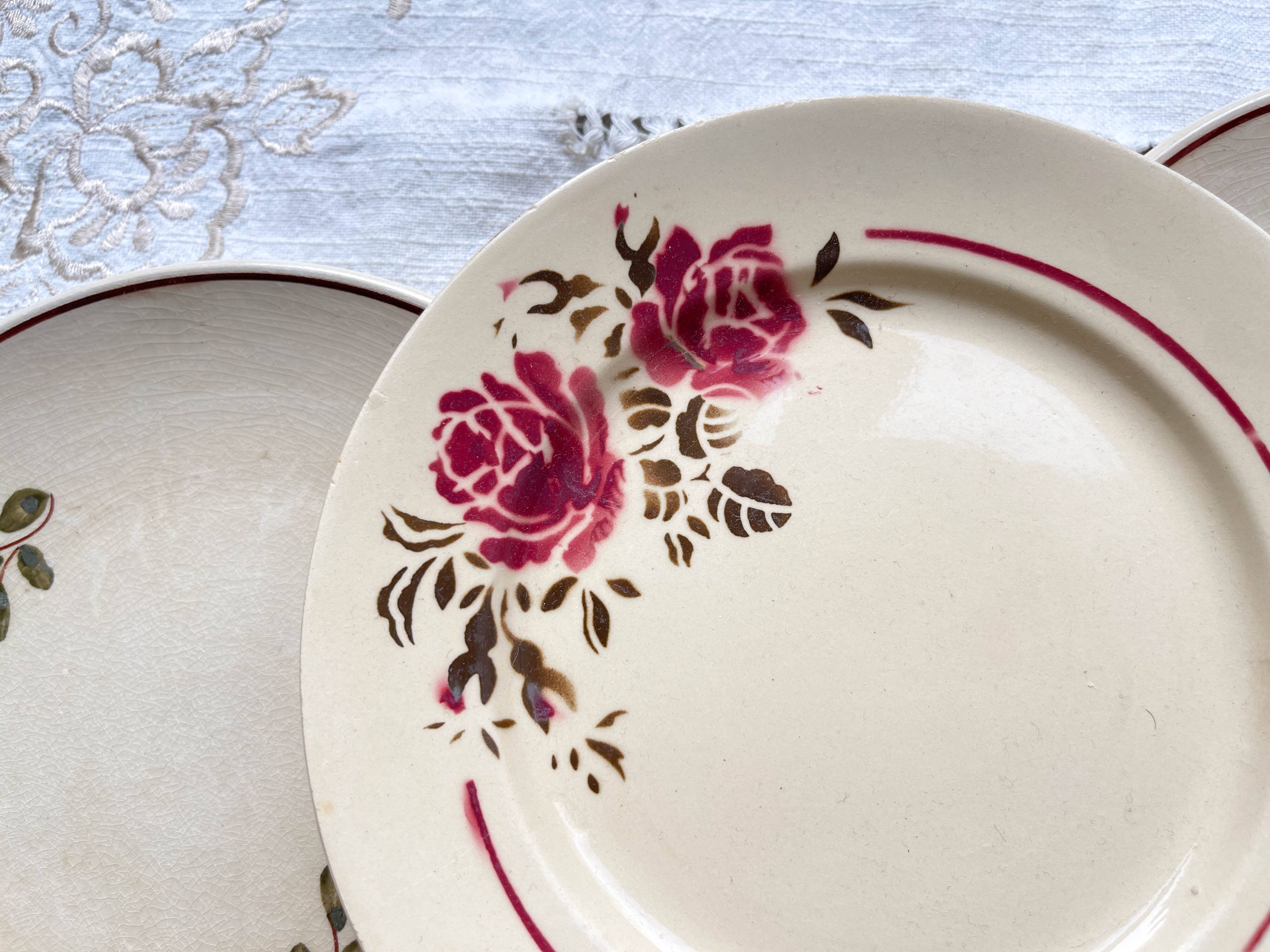 6 Small mismatched vintage floral plates - BADONVILLIER STEULER