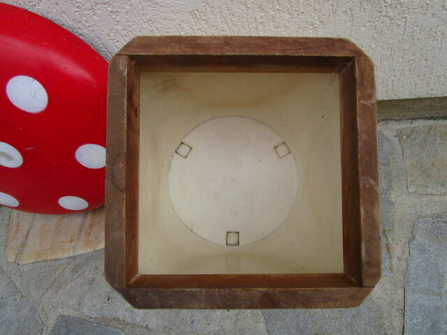 Vintage garden storage bin - mushroom shape