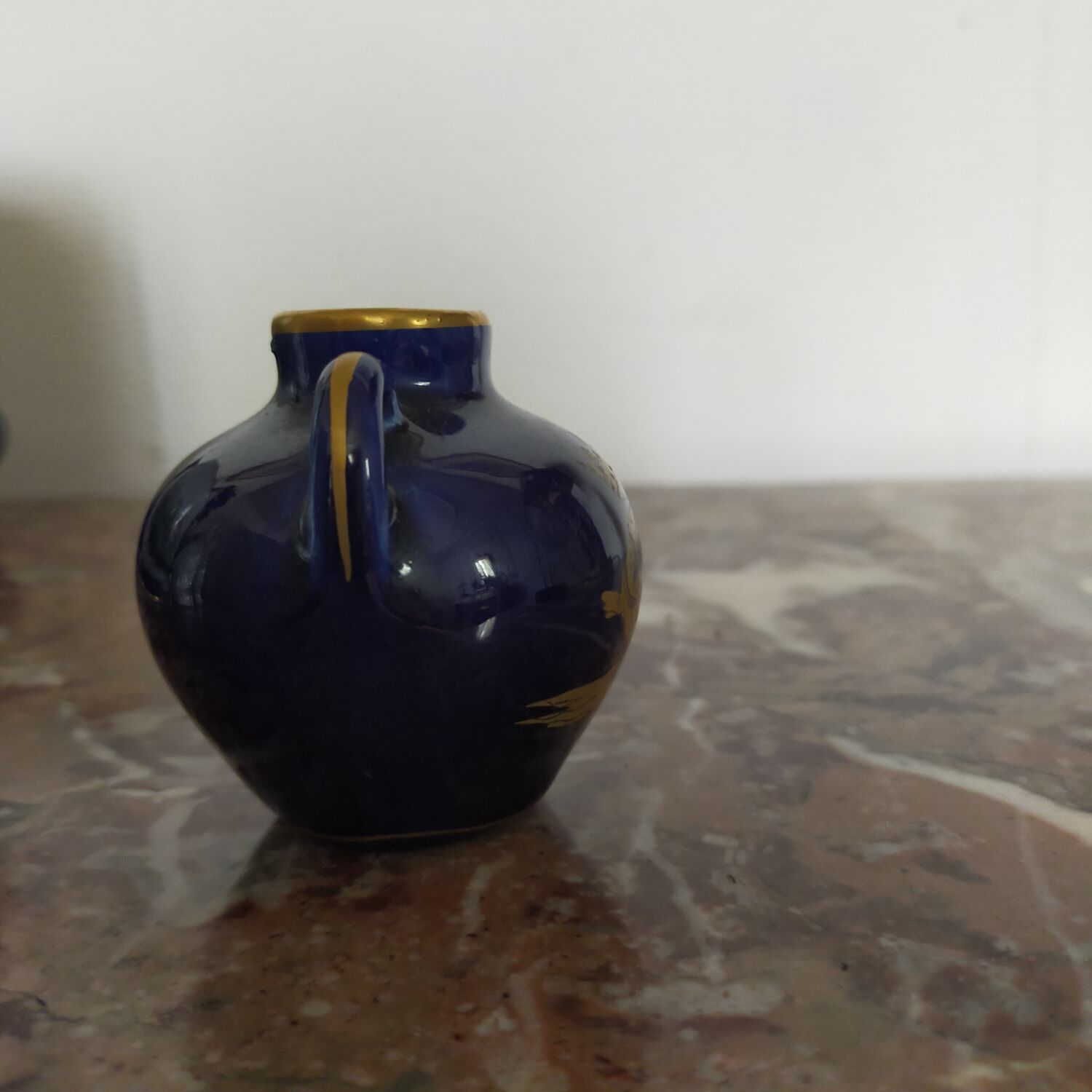 Small earthenware vase, Blue of Tours