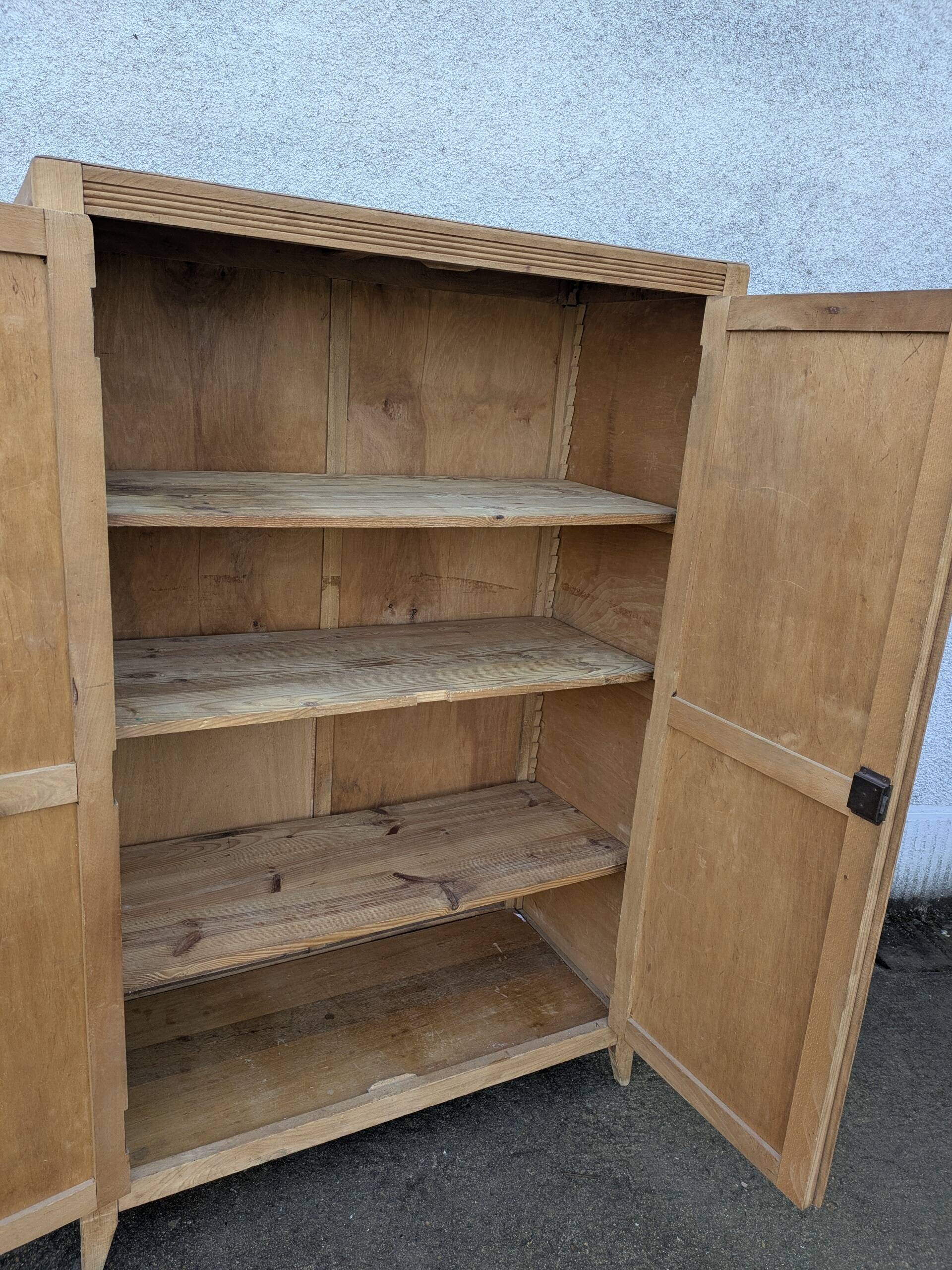 Low Parisian wardrobe