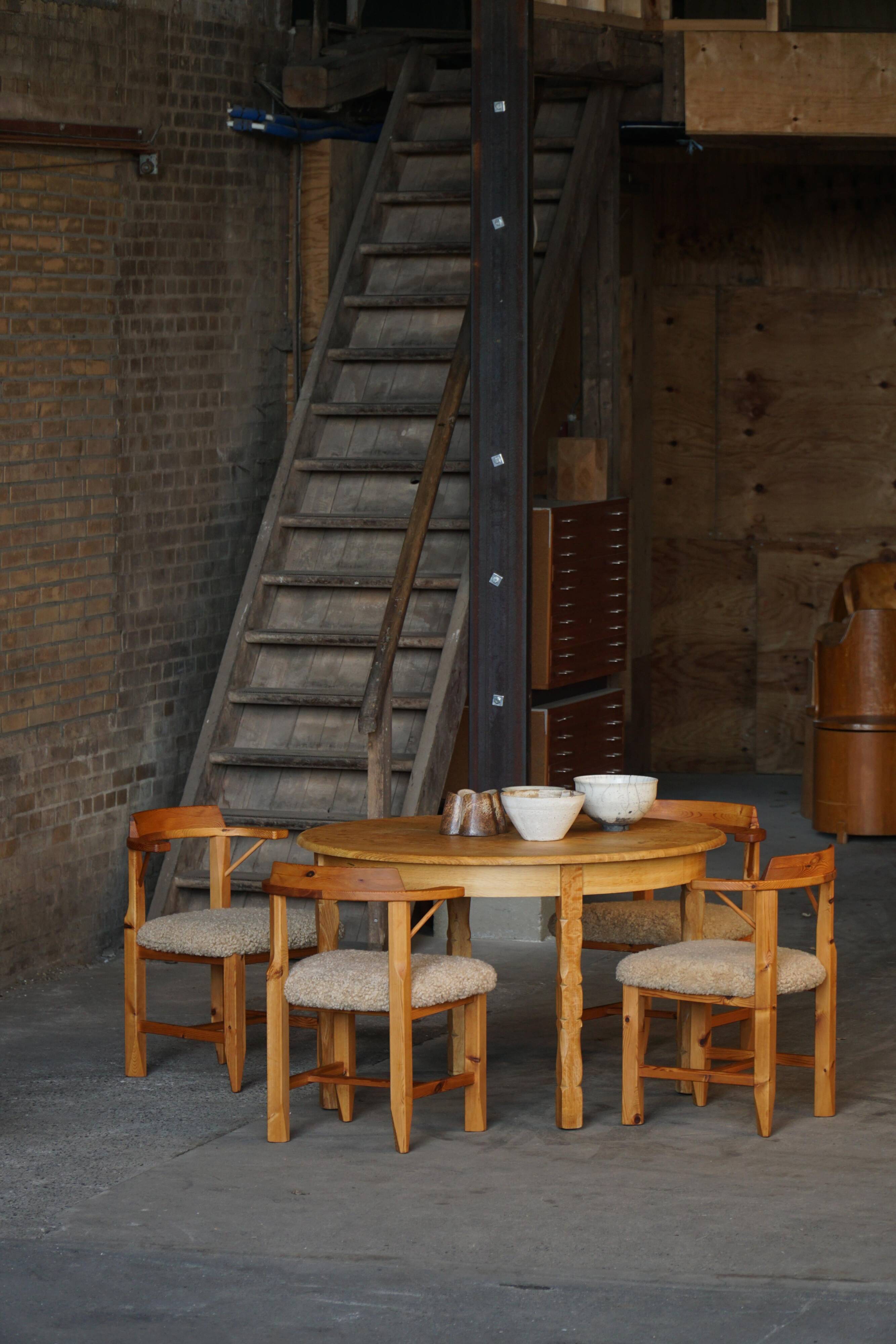 Mid-century round oak dining table with three extensions, Danish modern, 1960s.