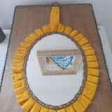 Miroir ovale vintage couleur mirabelle