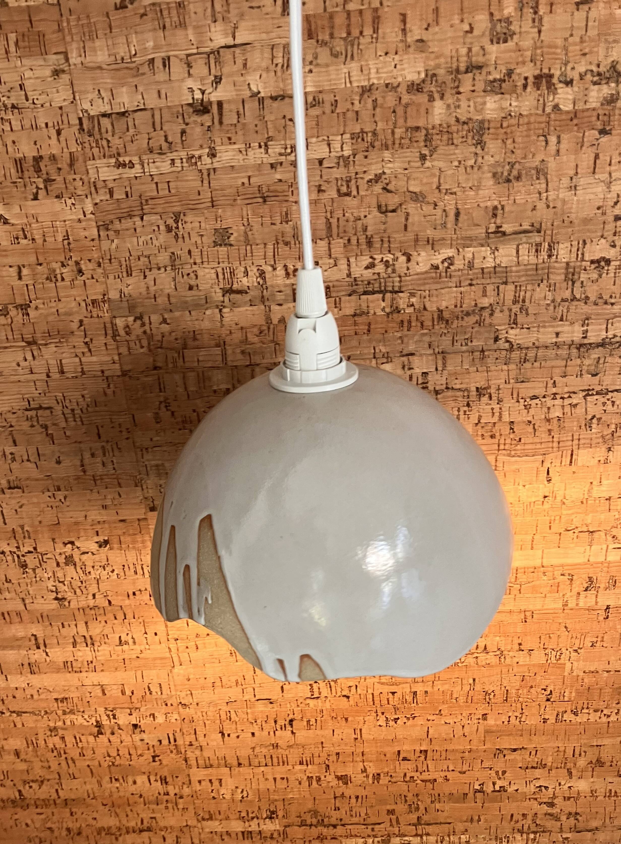 Organic portable lamp in ceramic
