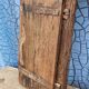 Ancienne fenêtre tribale en bois
