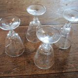 Set de 4 anciens verres à digestif décorés de vignes