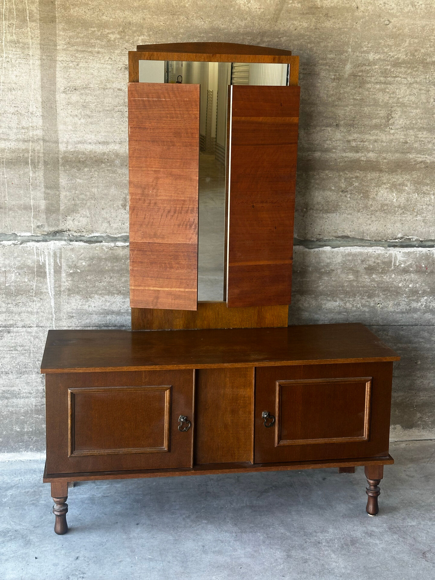 Coiffeuse vintage à miroir triptyque, années 1950