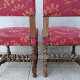 Paire de chaises Louis XIII en noyer