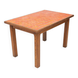 Kitchen dining table