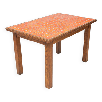 Kitchen dining table