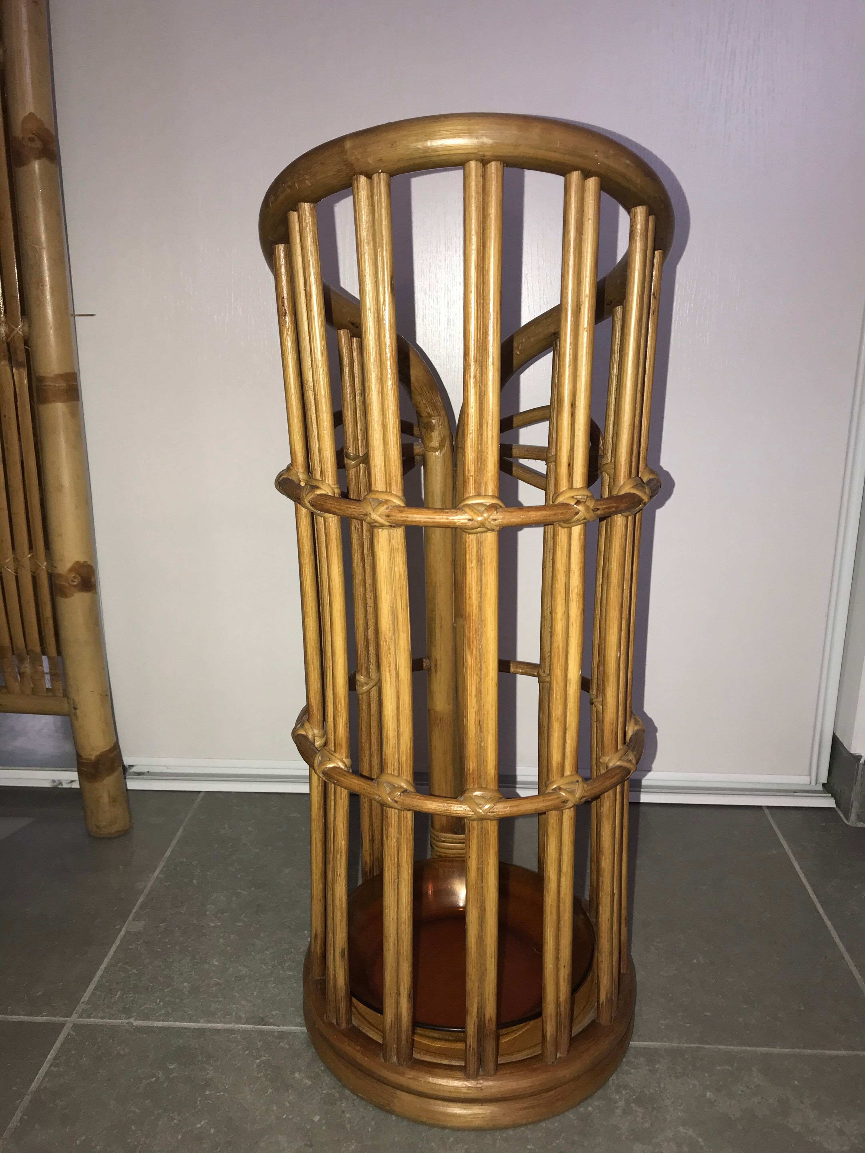 Rattan umbrella carrier