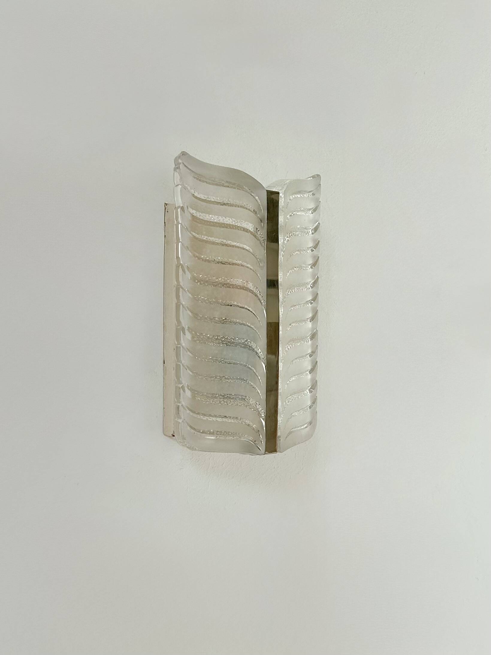 Vintage Murano wall light, glass and metal, by Kalmar Austria 1960.
