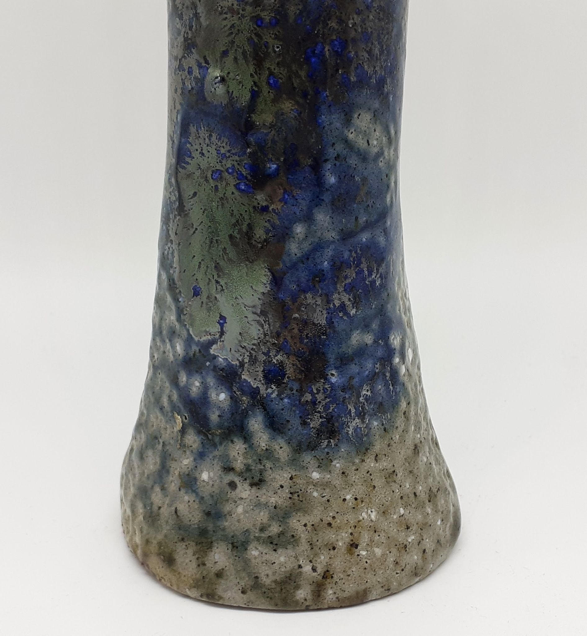 Stoneware single-flower vase