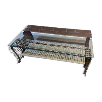 Table basse en métal avec plateau en verre
