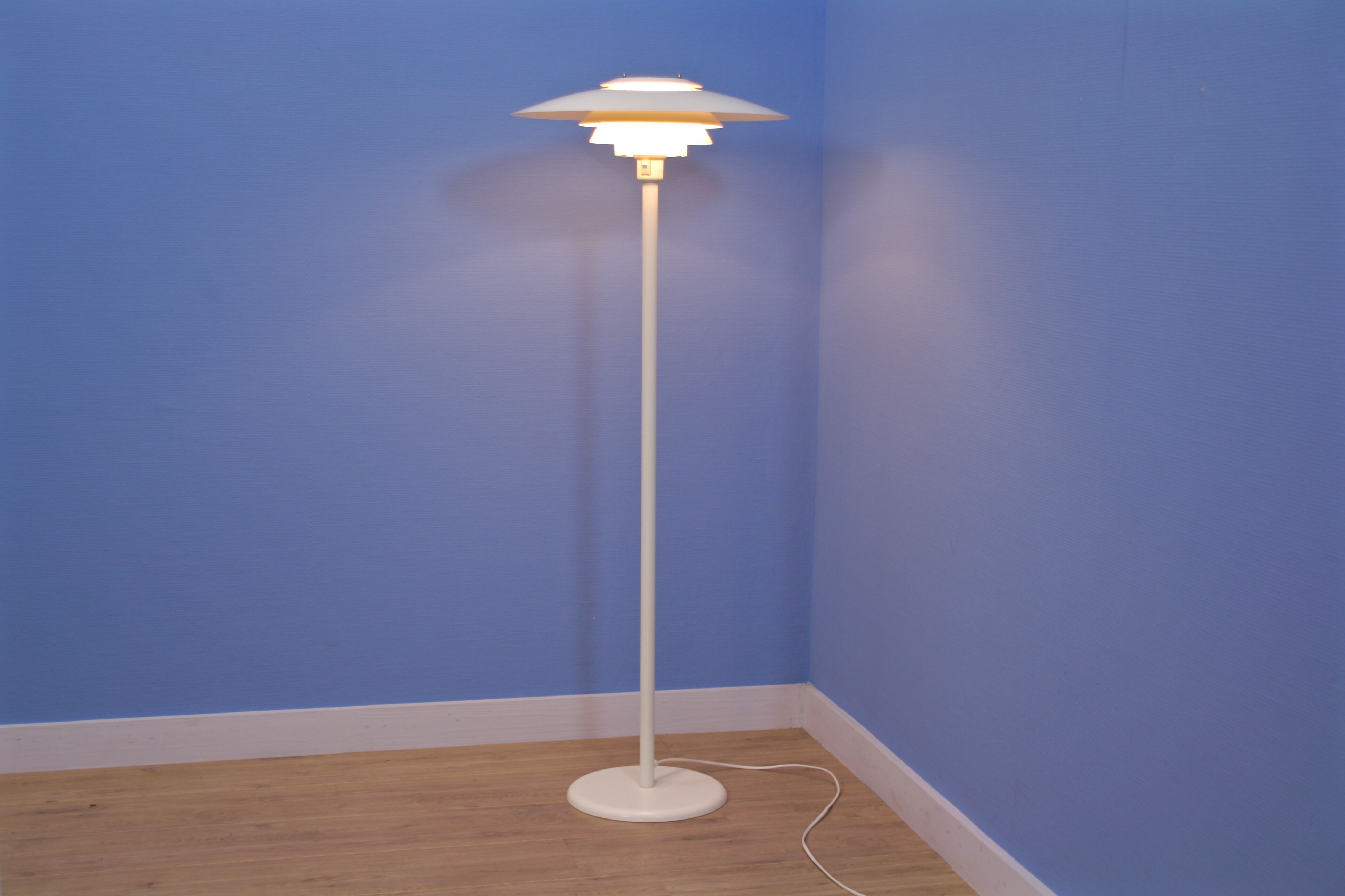 Danish floor lamp in white, 1970s