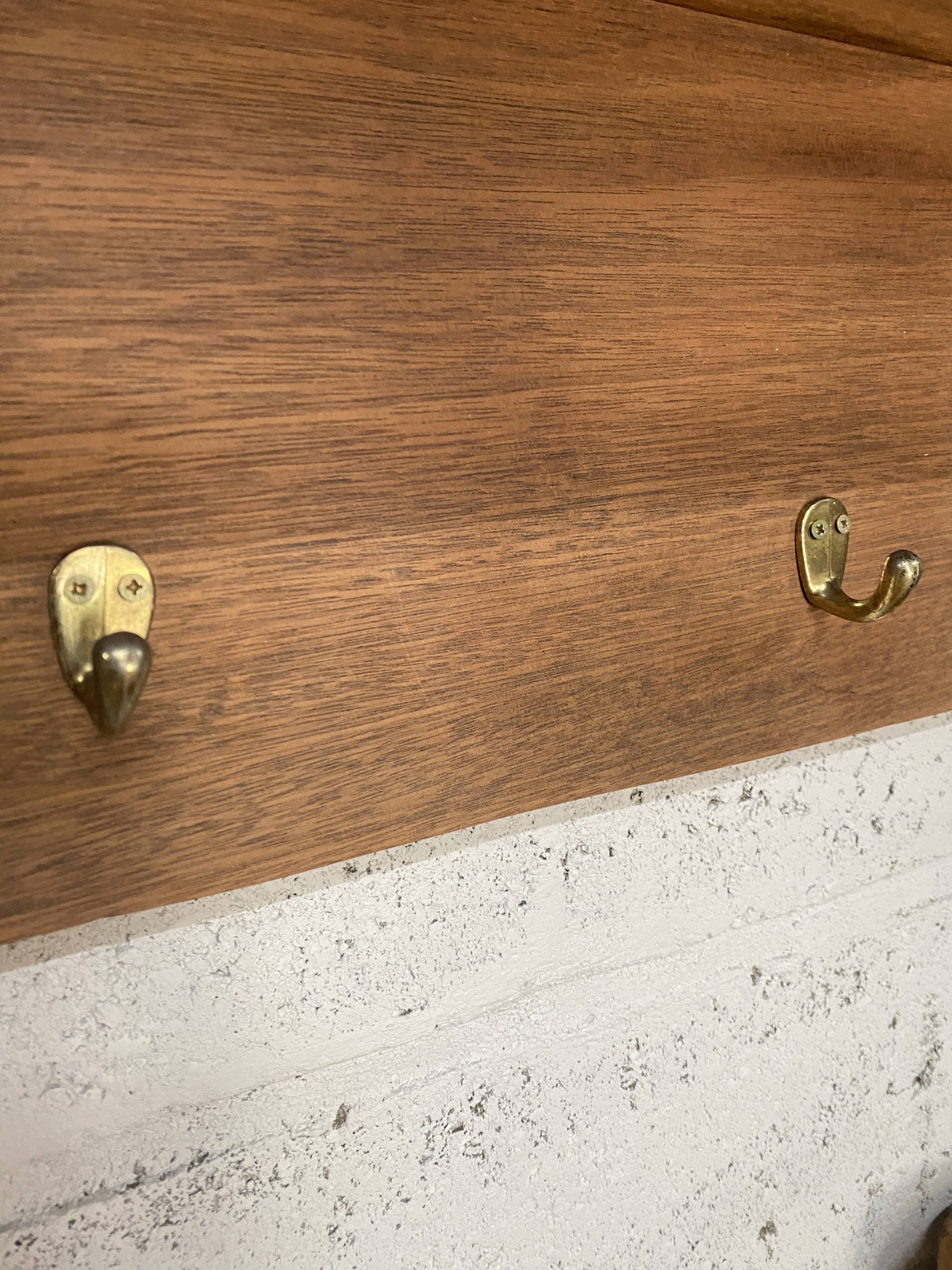 Wall shelf hook