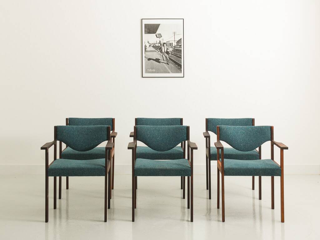 Set of 6 Scandinavian chairs in fully restored rosewood (seat, back and structure)