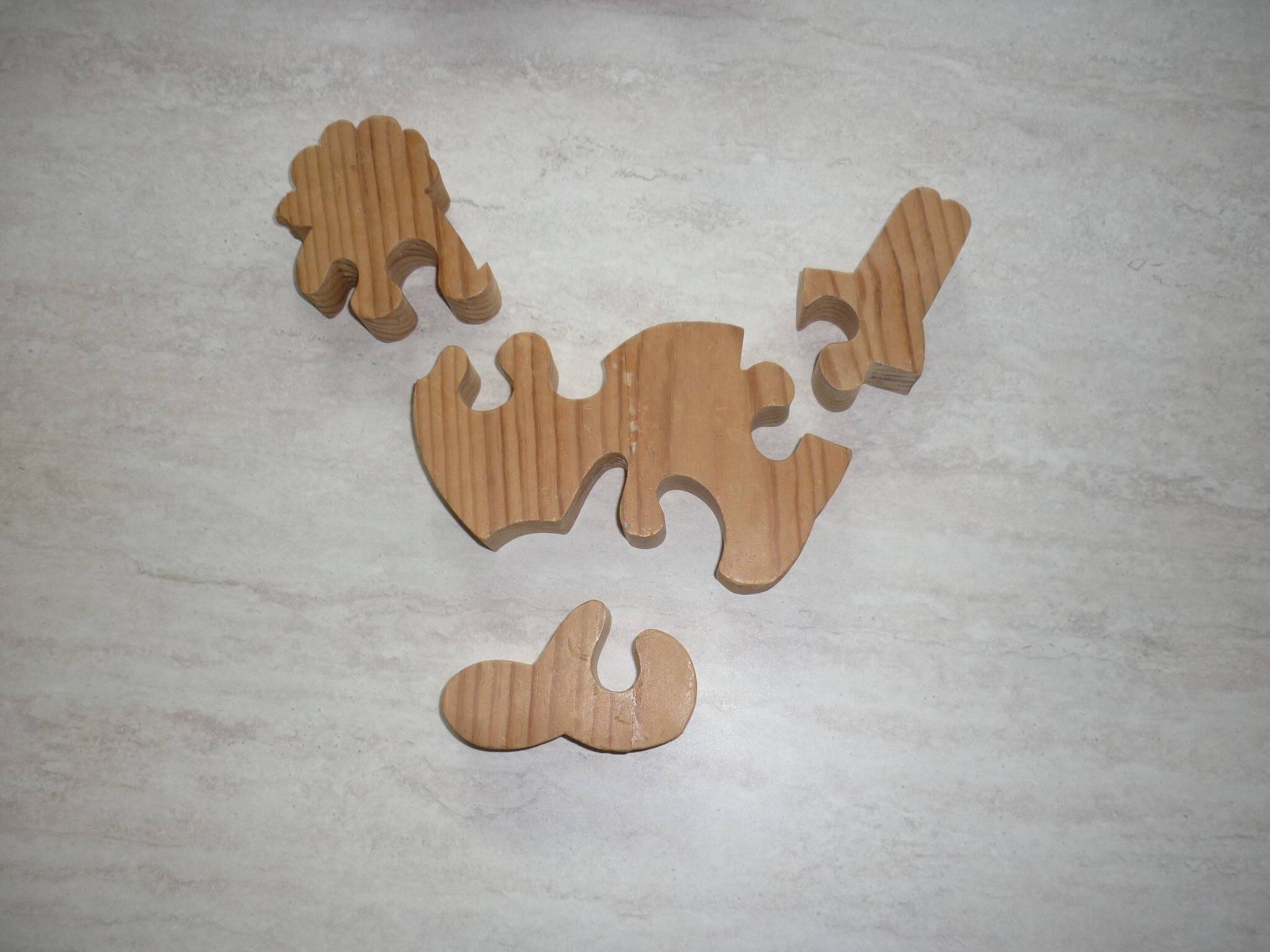 4 piece wooden hen puzzle