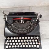 Machine à écrire Remington portable des années 1930