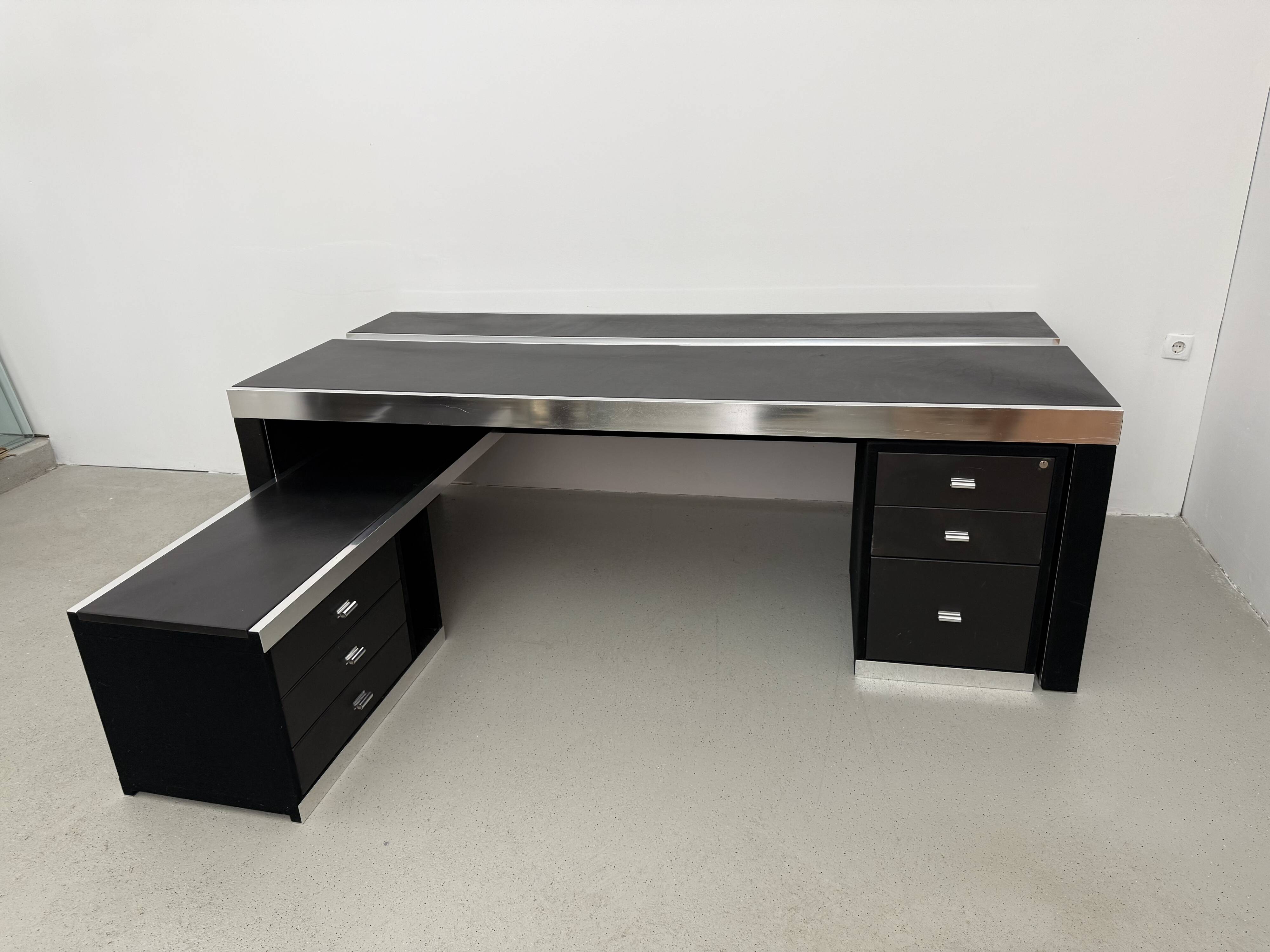 Guido Faleschini For Mariani, L-shaped Leather and Steel Desk, Italy 1970s