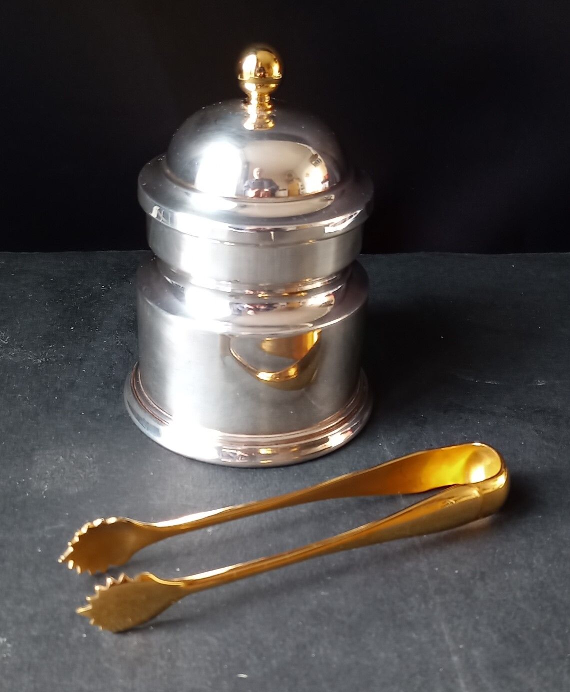 Coffee service (tray, coffee maker, creamer, sugar bowl, sugar tongs) Orfevrerie Vuillermet