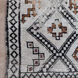 Moroccan rug - 197 x 350 cm