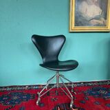 Vintage Arne Jacobsen 3117 Series One  Office Chair in Black Leather