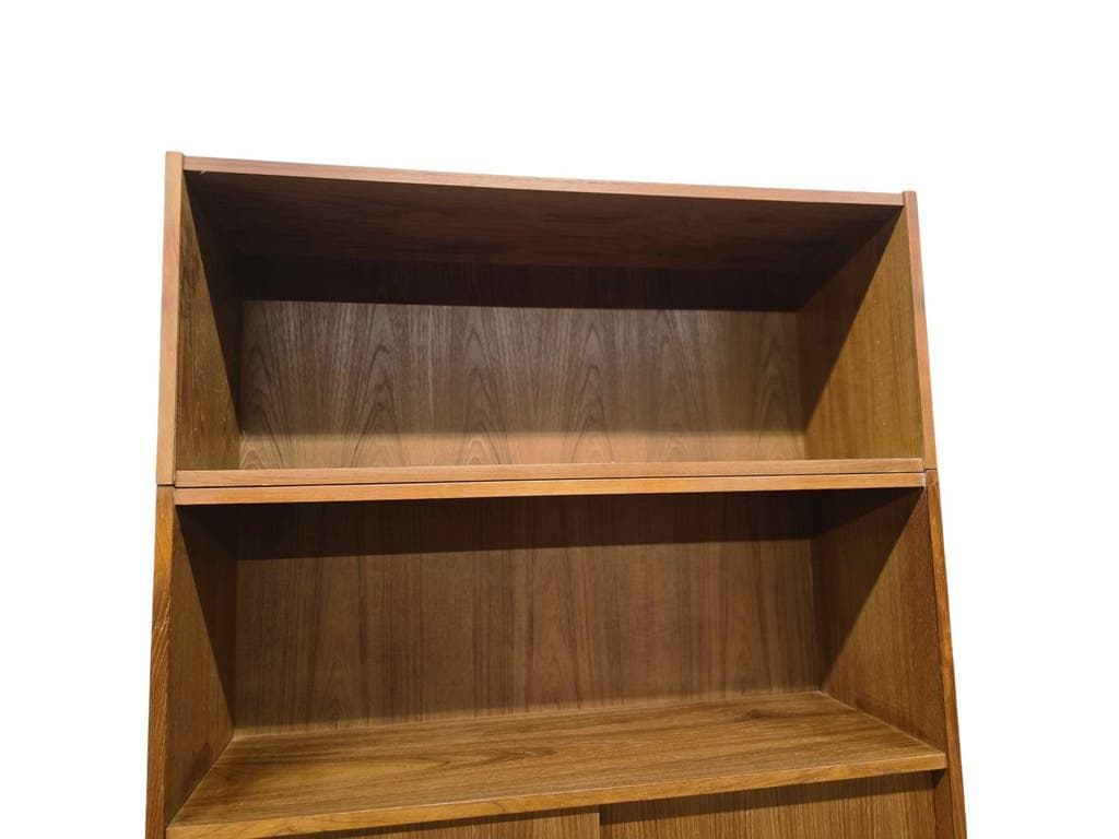 Vintage wooden shelf/bookcase/display cabinet
