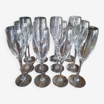 Lot de 12 flûtes à champagne vintage en cristal Hartzviller modèle Elisa Pétale