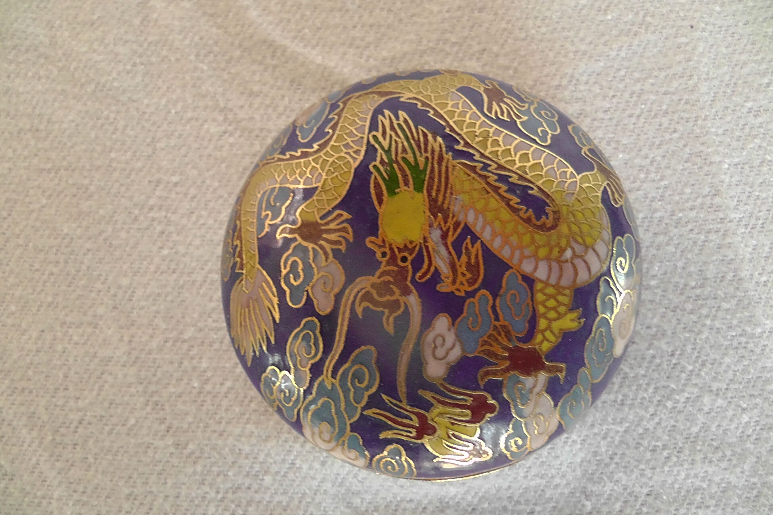 Bonbonnière en émail cloisonné Dragon