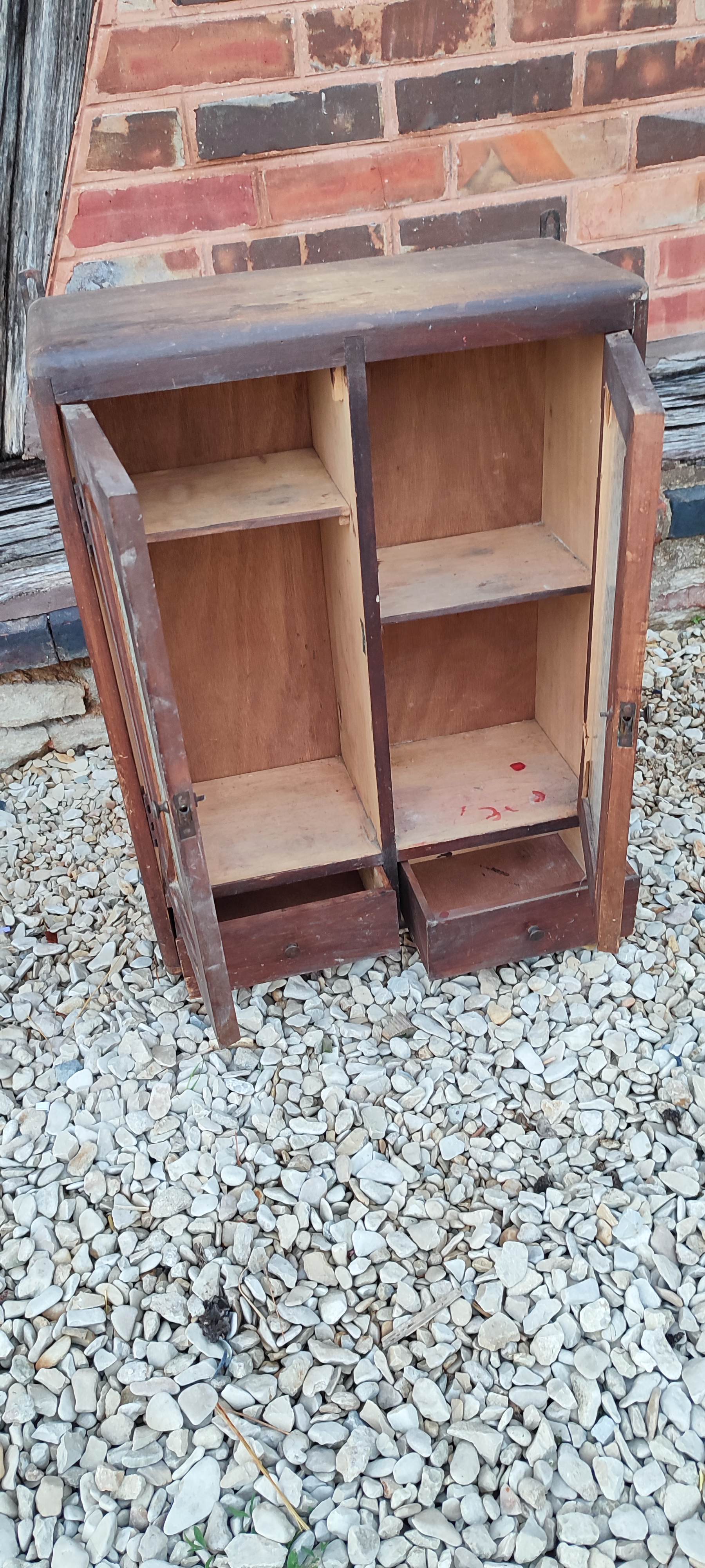 Wall-mounted medicine cabinet